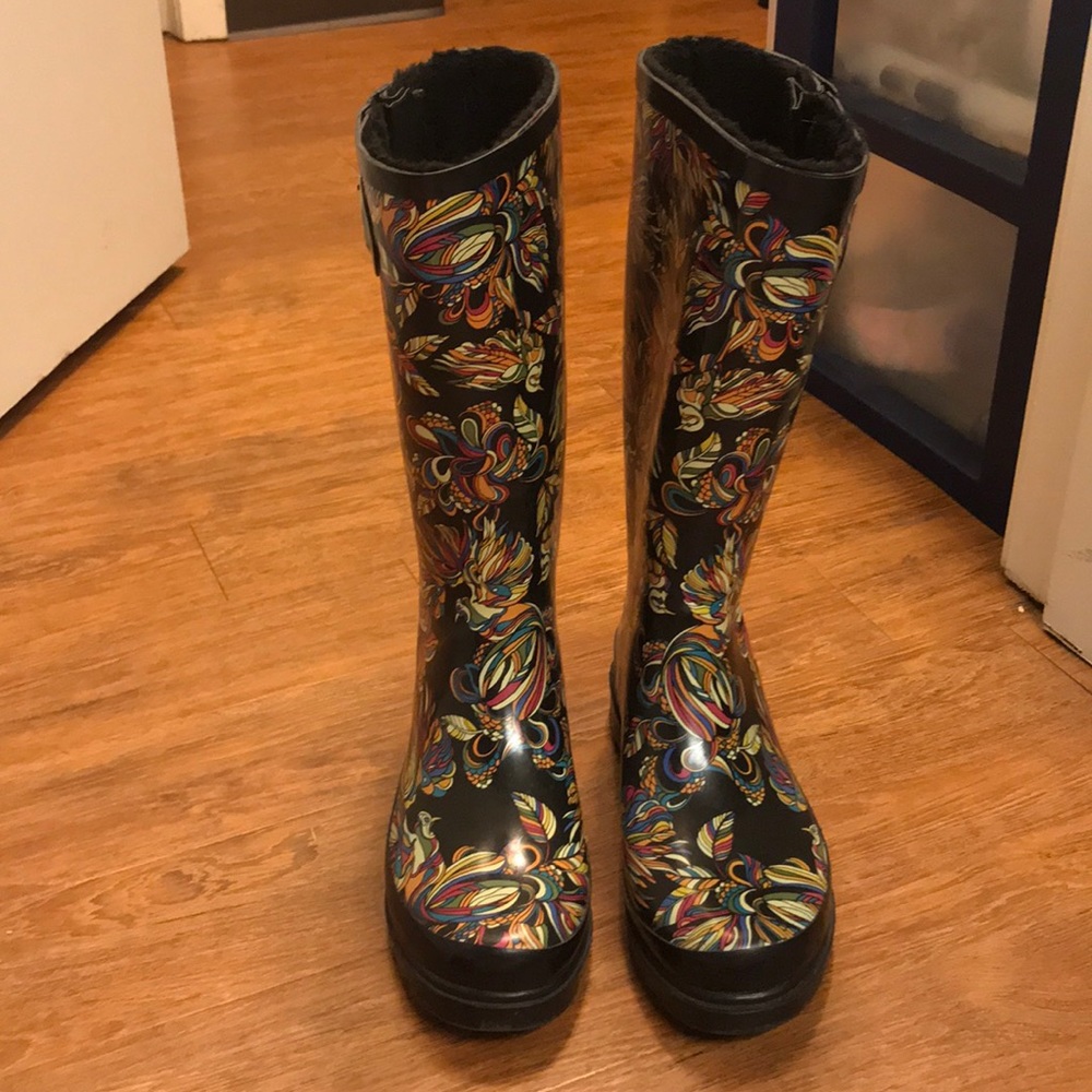 Printed rain boots